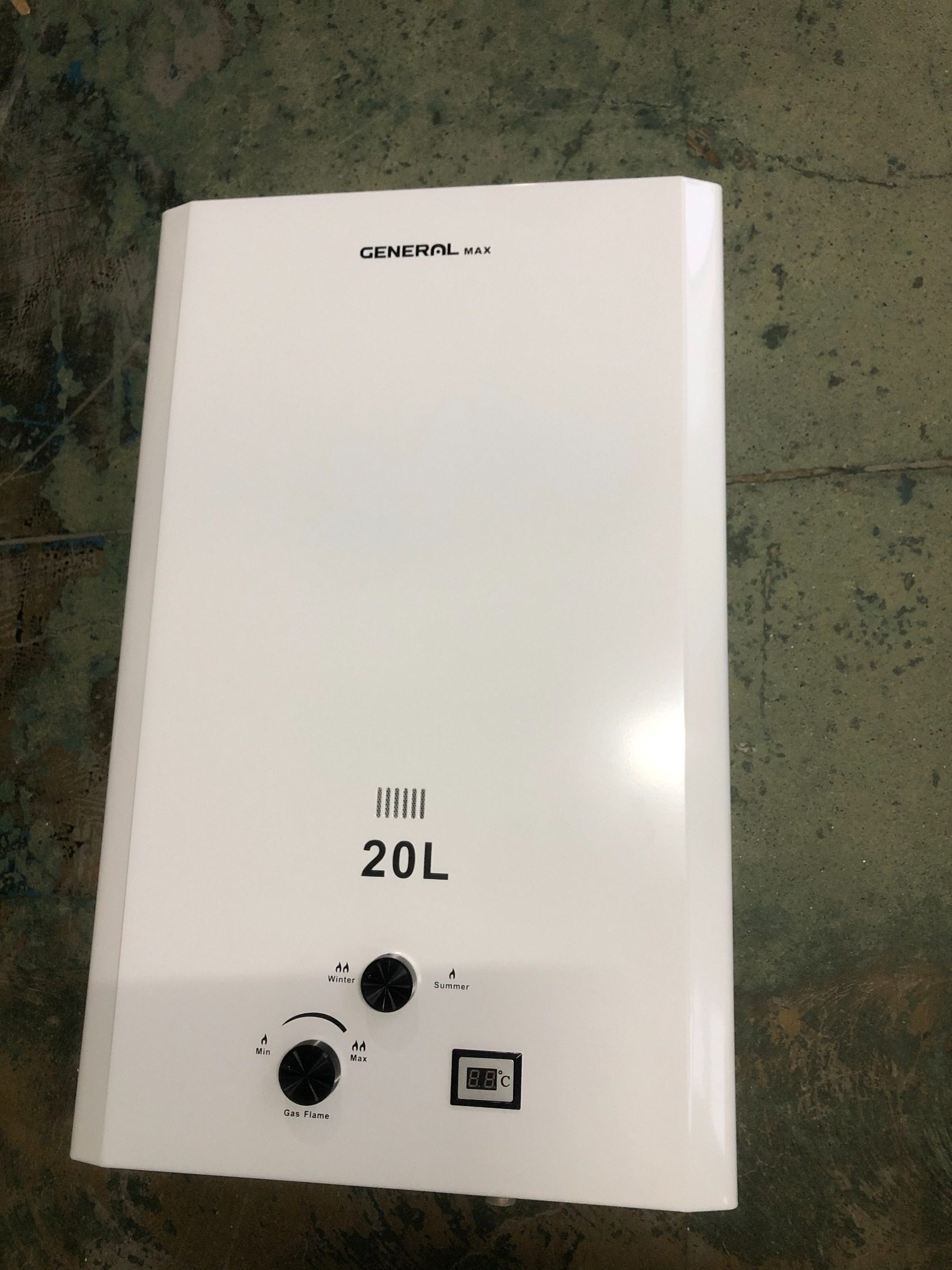 GP9976  GAS WATER GEATR 1) 20L Gas water heater flue type   2) White panel. Product size: 700x400x180mm  3) 3.3kg heat exchanger (tin copper);  4) Burner: T16 rows 5) Low water presure double solenoid valve water flow sensor type  6) Water pressure：0.01-10Mpa   7) Gas type:LPG 2800Pa8) With on-off switch and winter and summer adjusting knob9) With standard LED display10) 2 in 1 with AC adaptor 11) Operating manual and in plastic bag   12）Box size:803x480x238mm